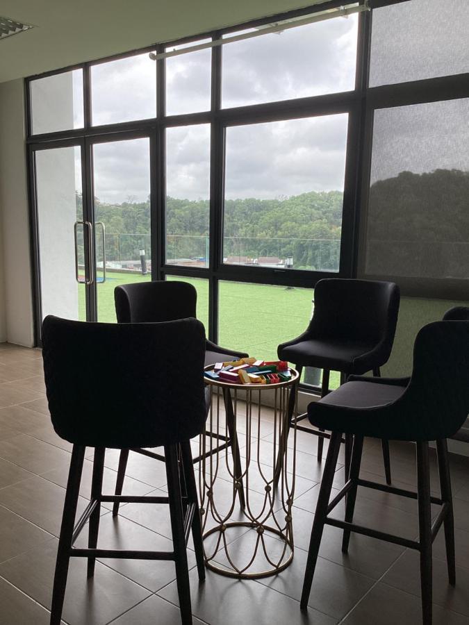 Apartment Golden Oceanview At Icon